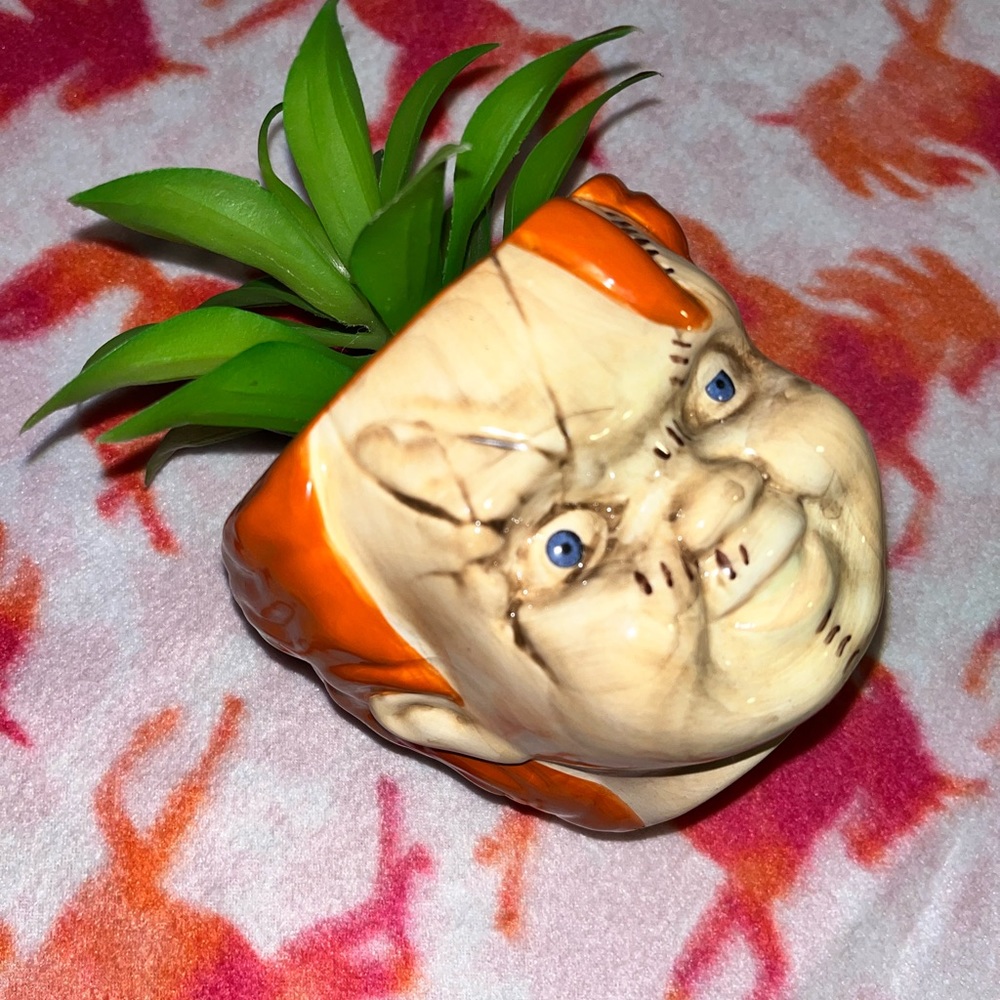 •Chucky Fake Plant